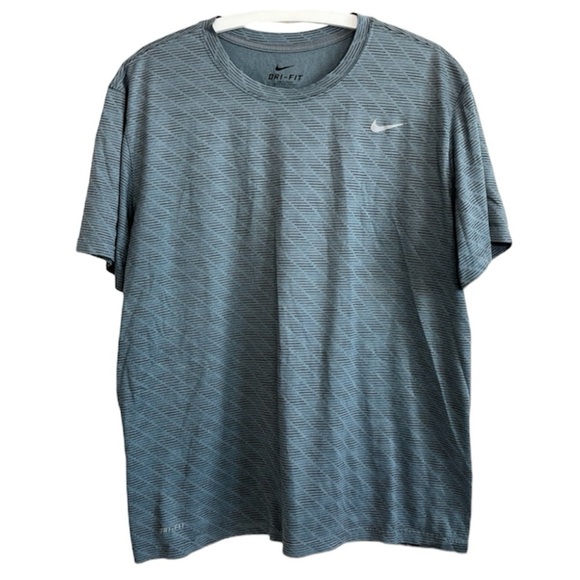 Nike Dri-Fit XL Short Sleeve Crewneck Athletic Shirt - Picture 1 of 11